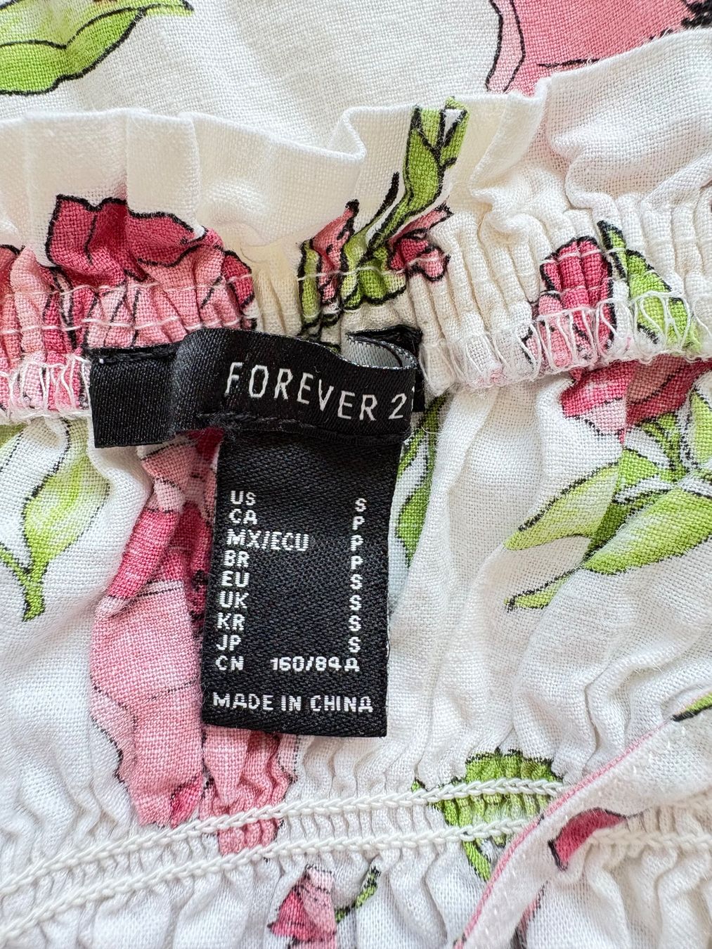 Robes: Sommerkleid Blumenmuster Weiss Grösse S – D'occasion à Zürich par jen_2b9j 3