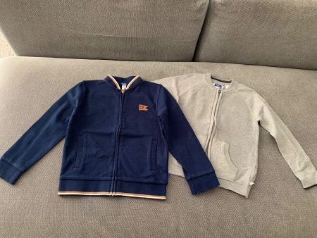 2 Sweatshirt mit Reissverschluss (Okaidi) Gr:116 (5-6 J)