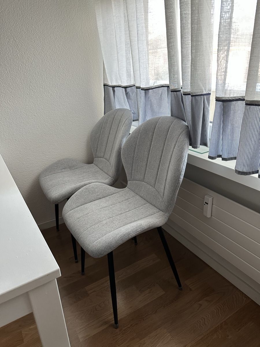 Stühle: 2 Esszimmer stuhle grau / 2 Grey Fabric Chairs – Gebraucht aus Zürich von ani_d52m