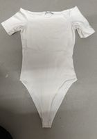 Body suit white short sleeve size S good condit
