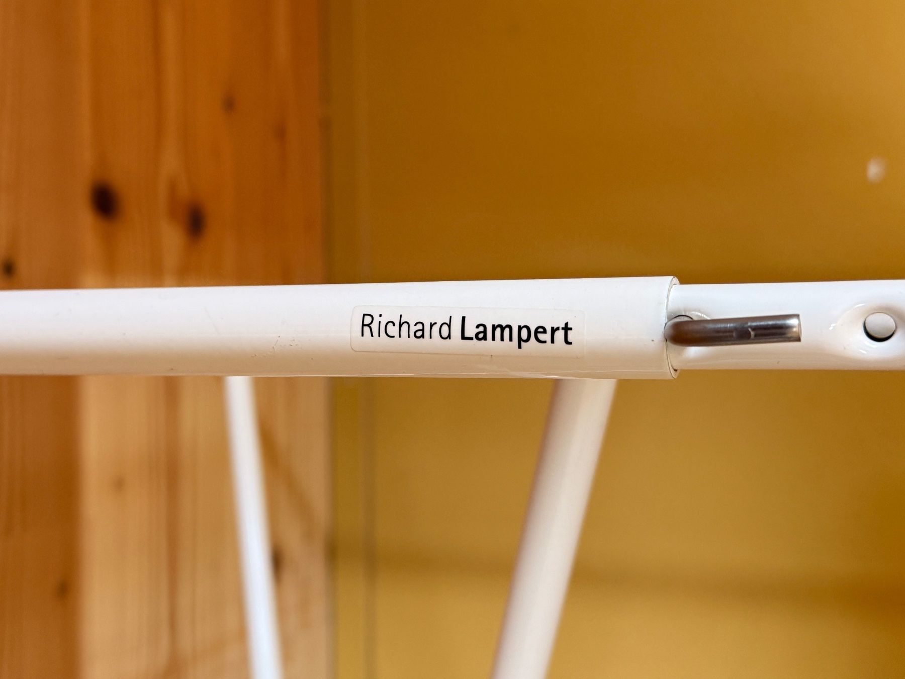 Richard Lampert Scrivanie: Schreibtisch Kinder Egon Eiermann von Lampert – Usato da Liebefeld venduto da val_nk66 2