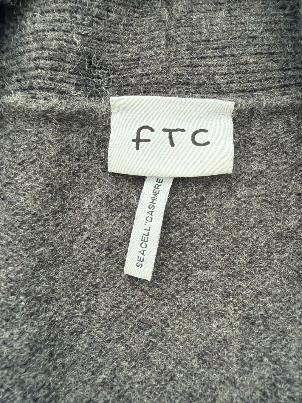 FTC Giacche: FTC Cashmere Longstrick Jacke – Usato da Luzern venduto da Chiara.Studer.9 4