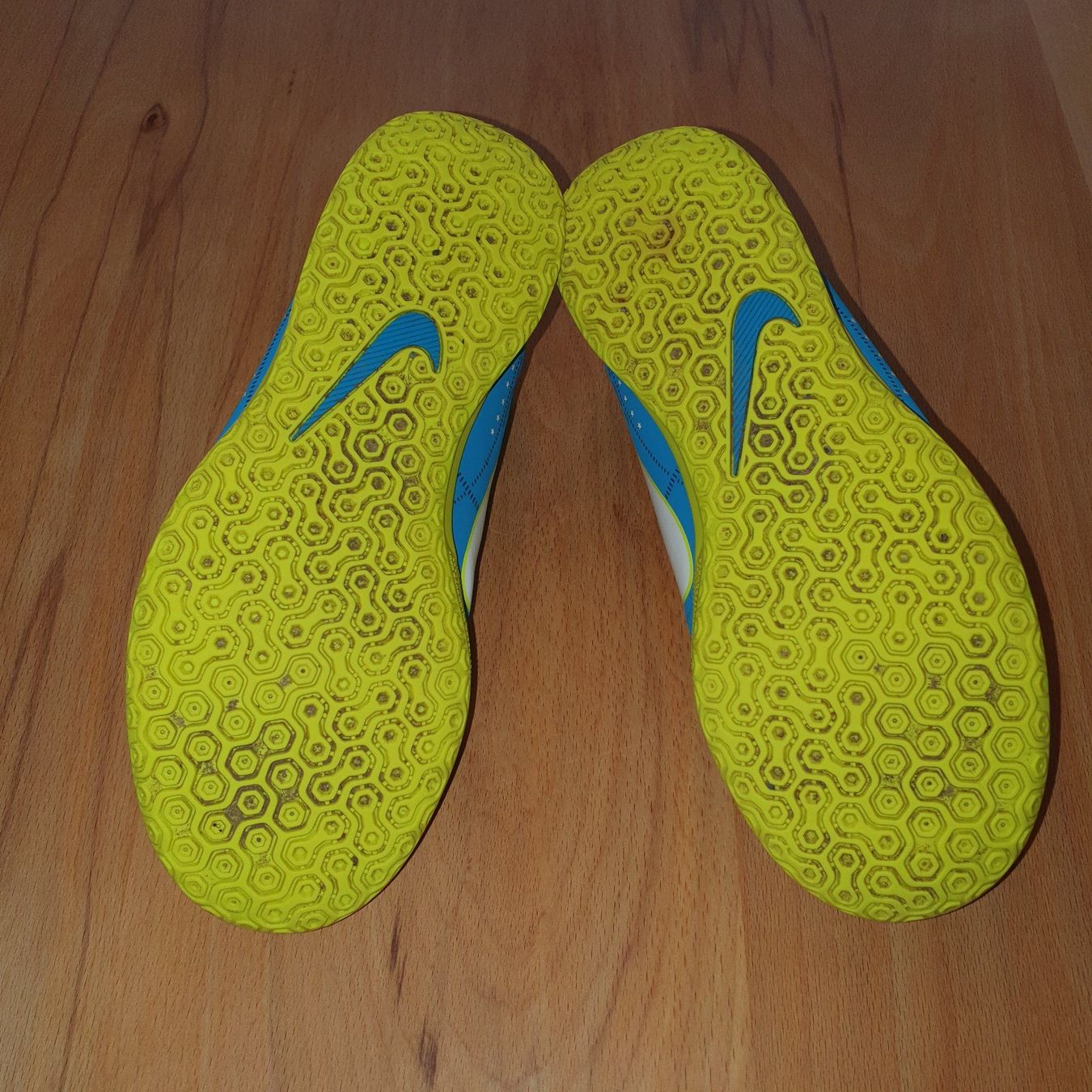 Nike Scarpe per ragazzi: Fussballschuhe v. Nike, Gr. 37.5 – Usato da Bilten venduto da pelanov 6