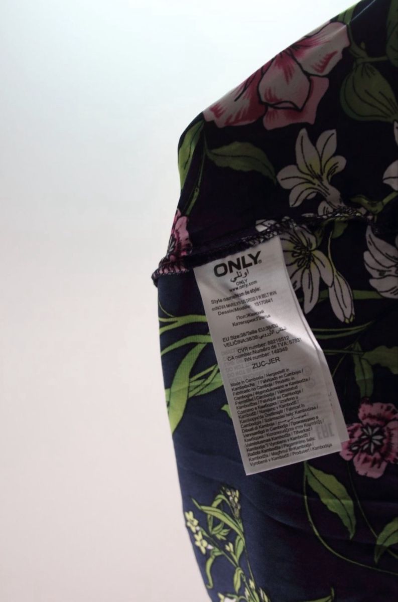 Only Vestiti: ONLY Kleid mit Blumenmuster, Gr. M, Top Zustand! – Nuovo (secondo la descrizione) da Schaffhausen venduto da Fundperle 3