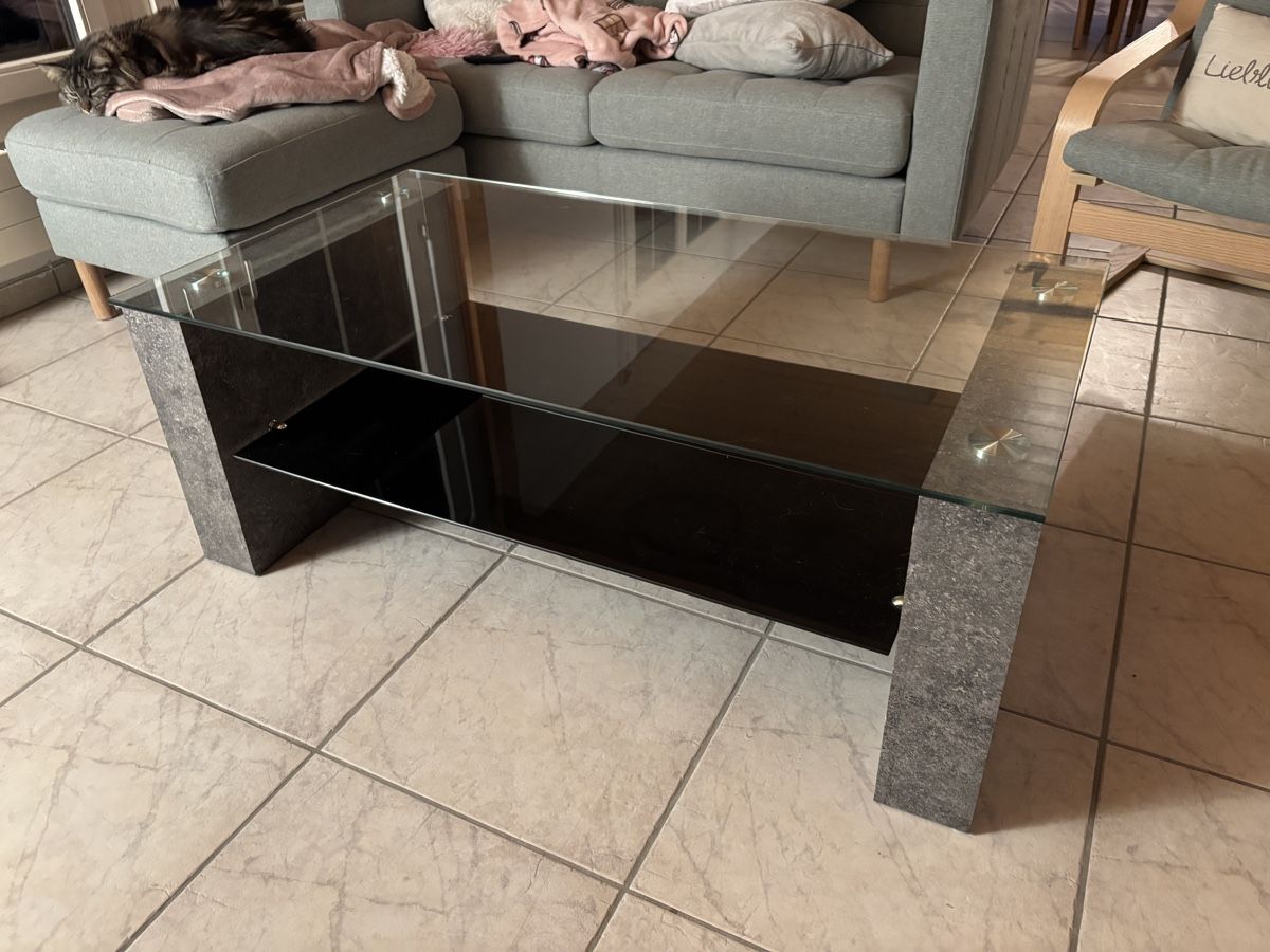 Tables: Couchtisch – D'occasion à Uebeschi par Suppi848 1