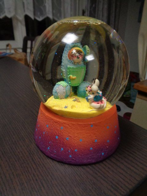 Tutte le decorazioni: Originale Diddle Zauberkugel Glitzerkugel Comic Figur – Usato da Bürglen TG venduto da Nobi99 3