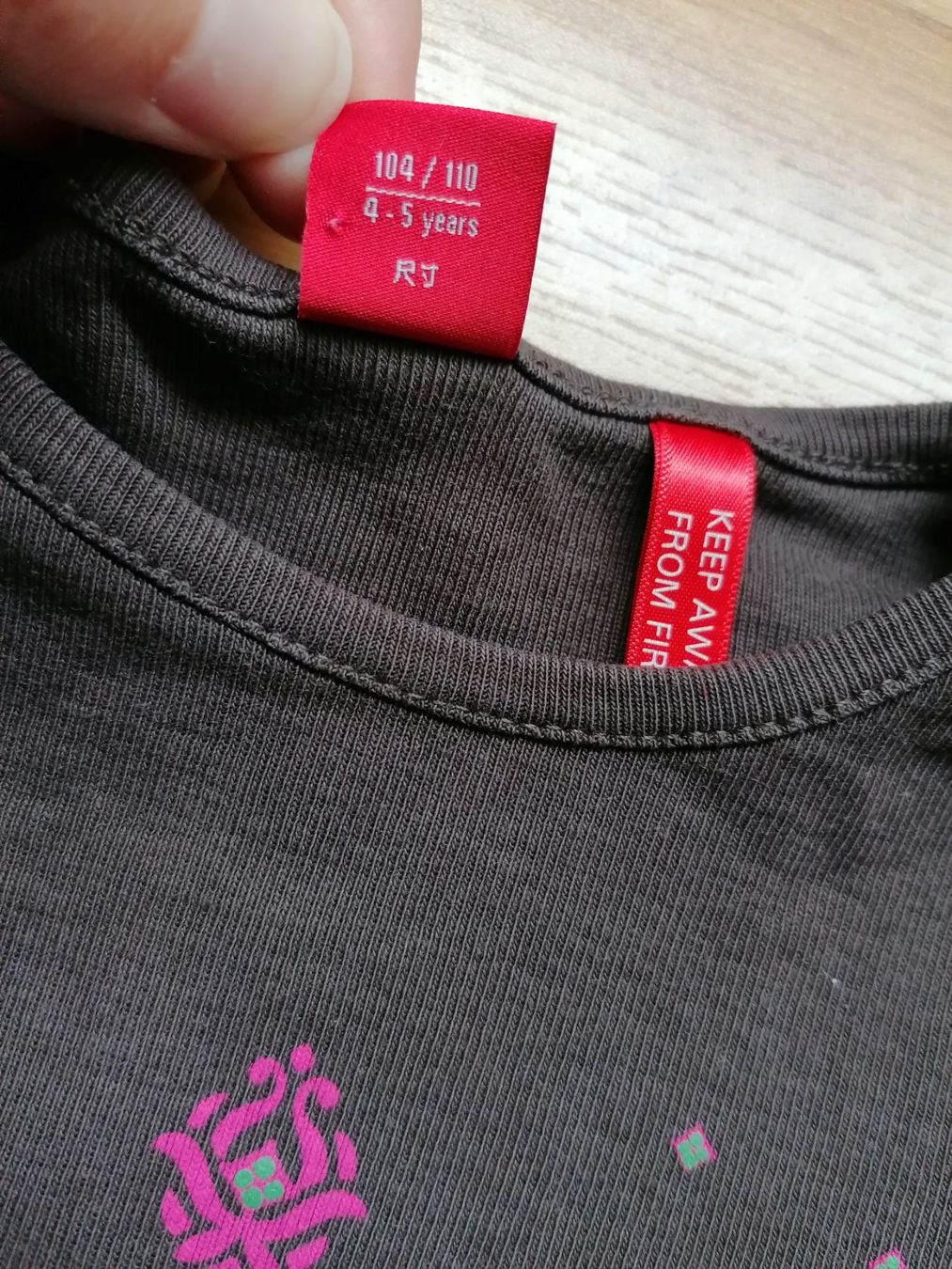 Maglioni & Felpe: Langarmshirt Gr. 104 / 110 – Usato da Büttikon AG venduto da Amineah 1