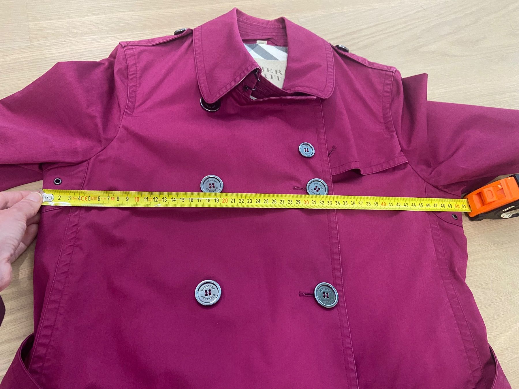 Burberry Giacche: Burberry Brit Trenchcoat M/38 – Usato da Horgen venduto da nasten 4