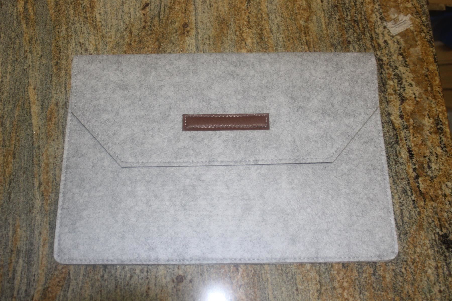Borse: MacBook 15.4 " Filz Notebook  Restposten – Nuovo (secondo la descrizione) da Kirchdorf AG venduto da Lionstein 1