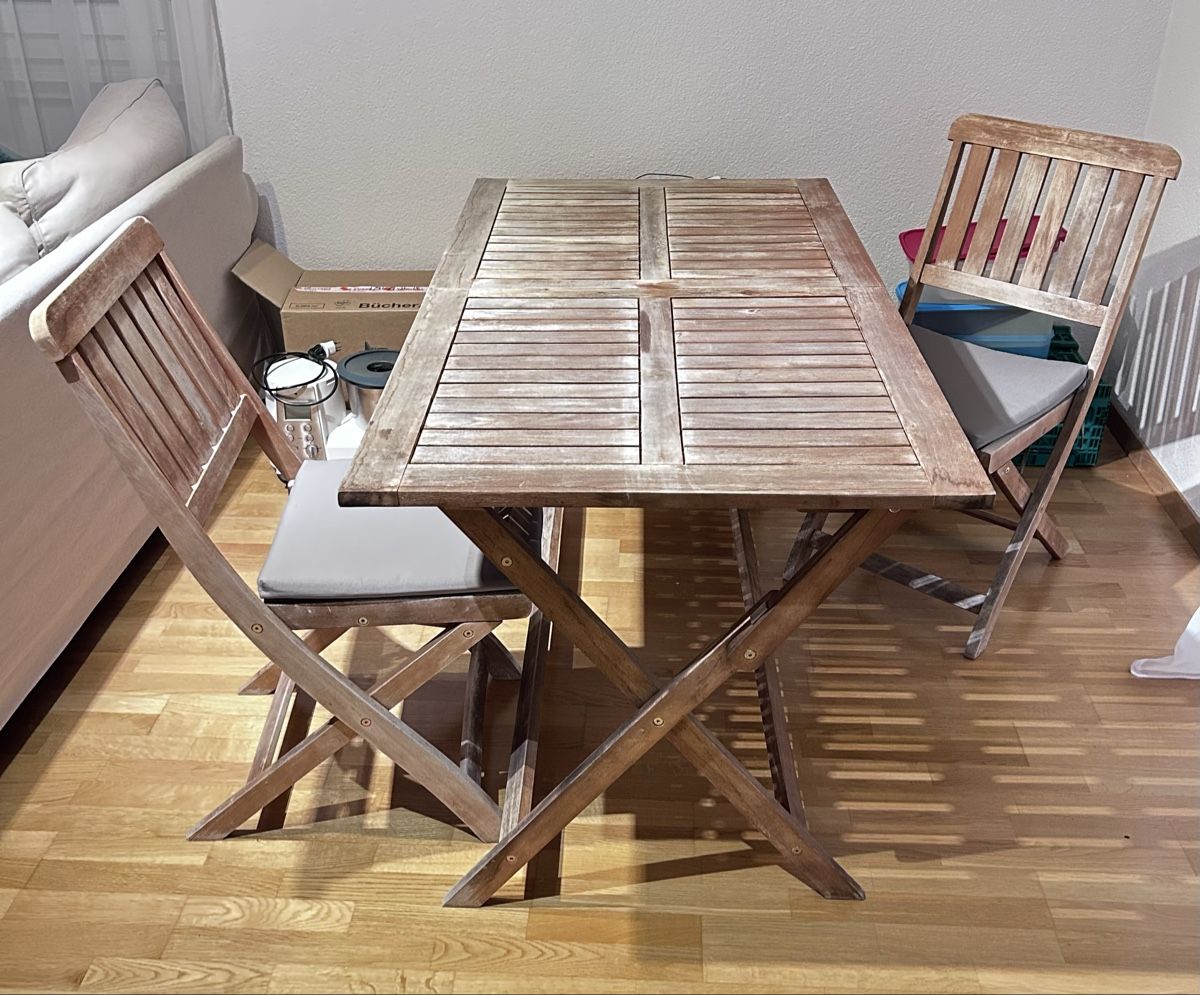Beliani Set di tavolo e panche: Beliani CENTO Gartentisch + 2 Stühle Akazienholz – Usato da Schliern b. Köniz venduto da den_57hf