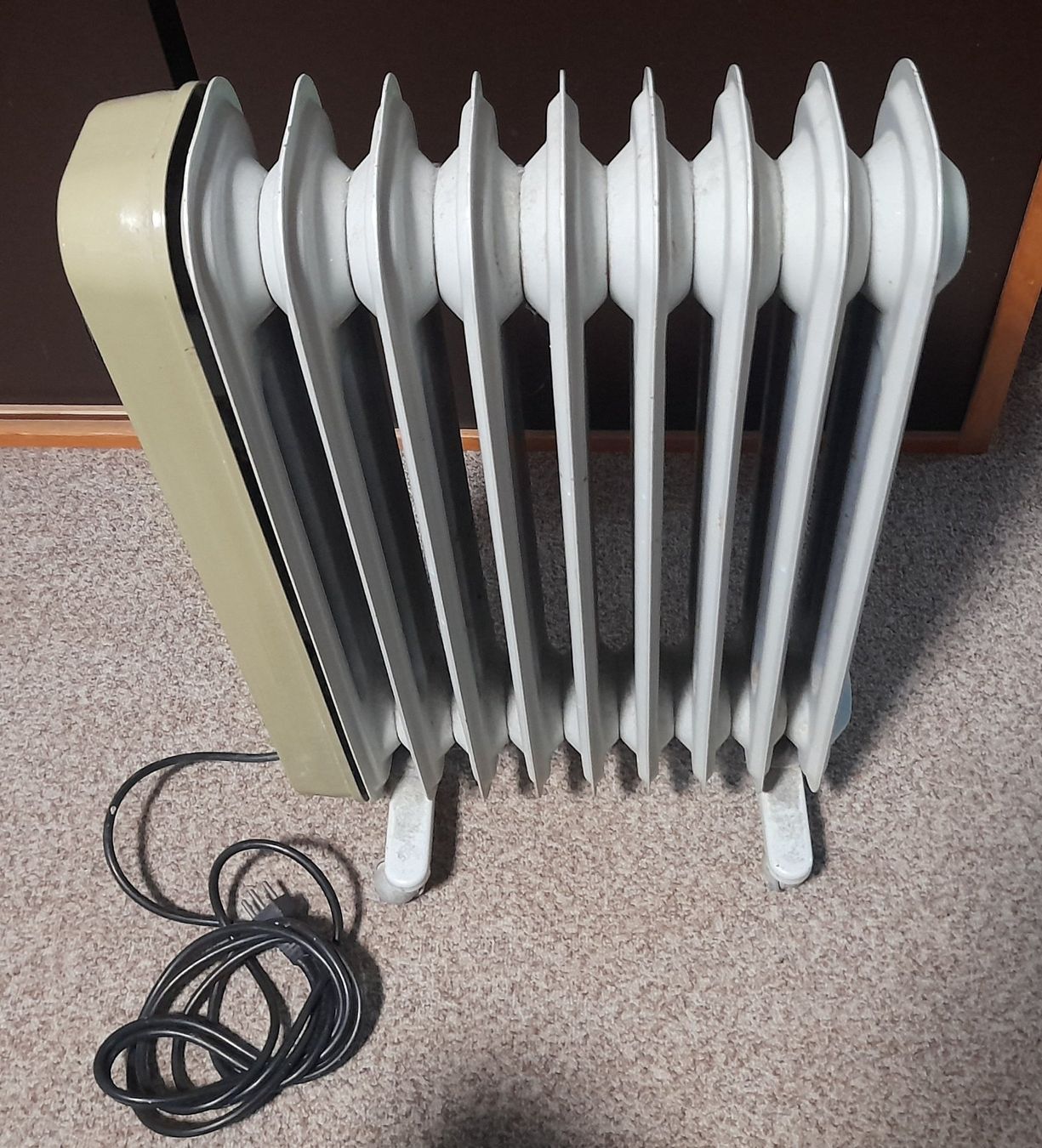 König Heizgeräte: Ölradiator Koenig – Gebraucht aus Herisau von komodo0 2