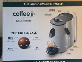 CoffeeB Horizon Kaffeemaschine – neu,  inkl. 6 Packs Balls