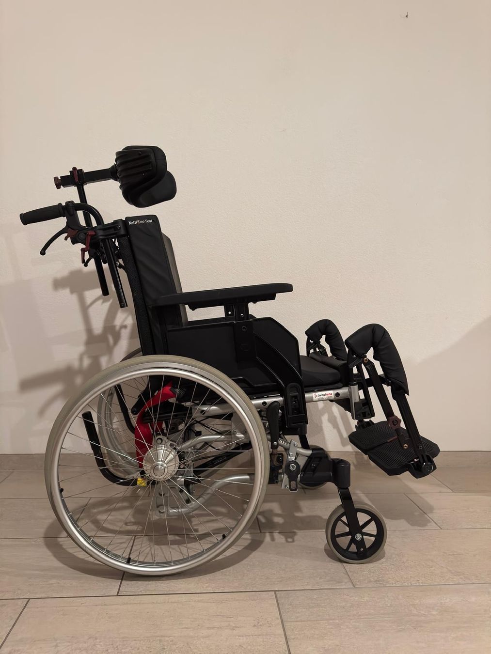 Rollstühle: fauteuil roulant – Gebraucht aus Misery von lyd_2m6f 2
