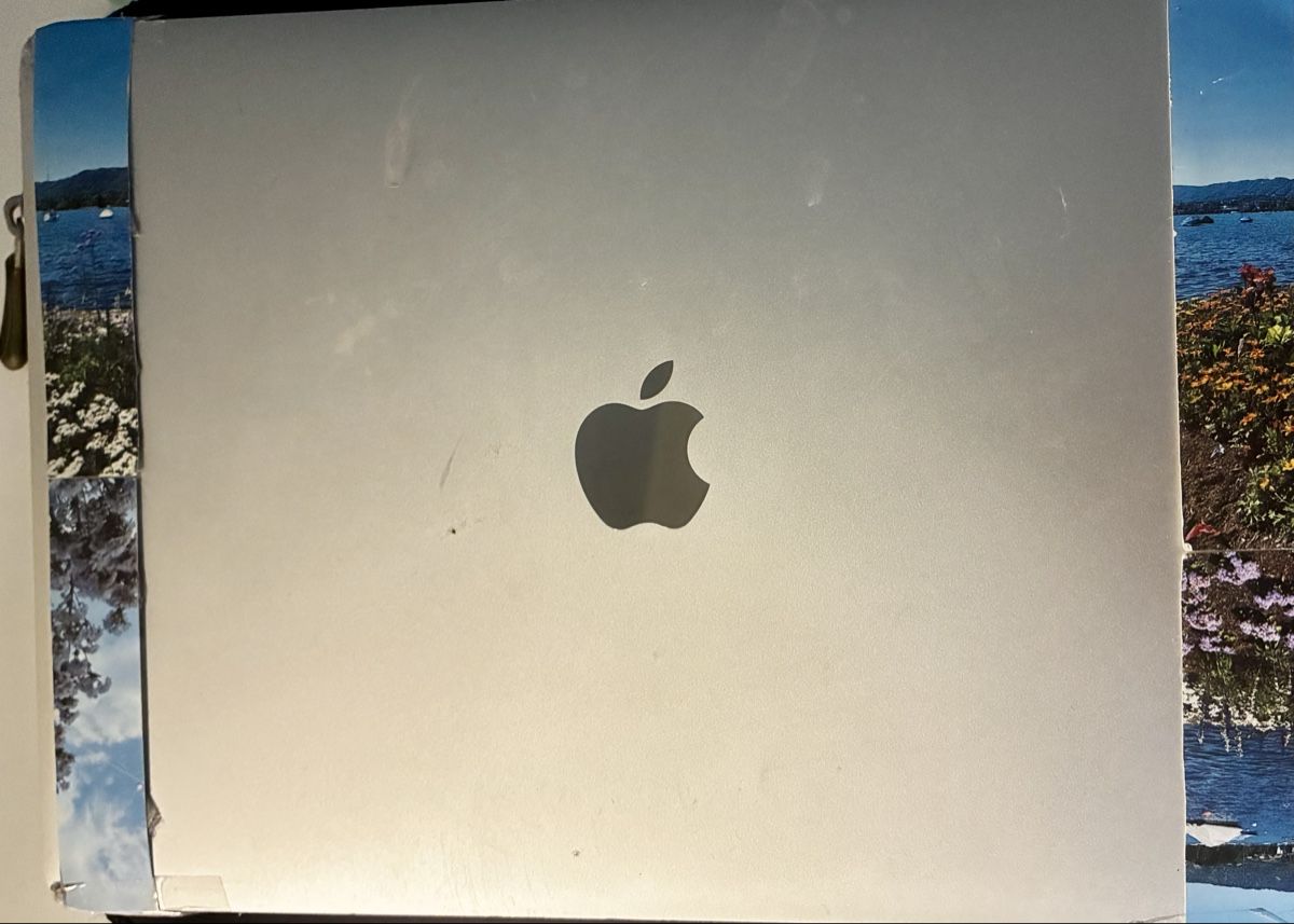Apple Notebook: MacBook Air 2019 13” – Usato da Unterengstringen venduto da vivienneberger 1