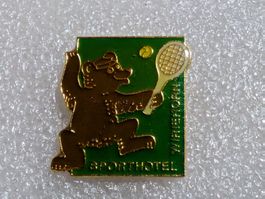 Ansteckpin 244: Sporthotel
