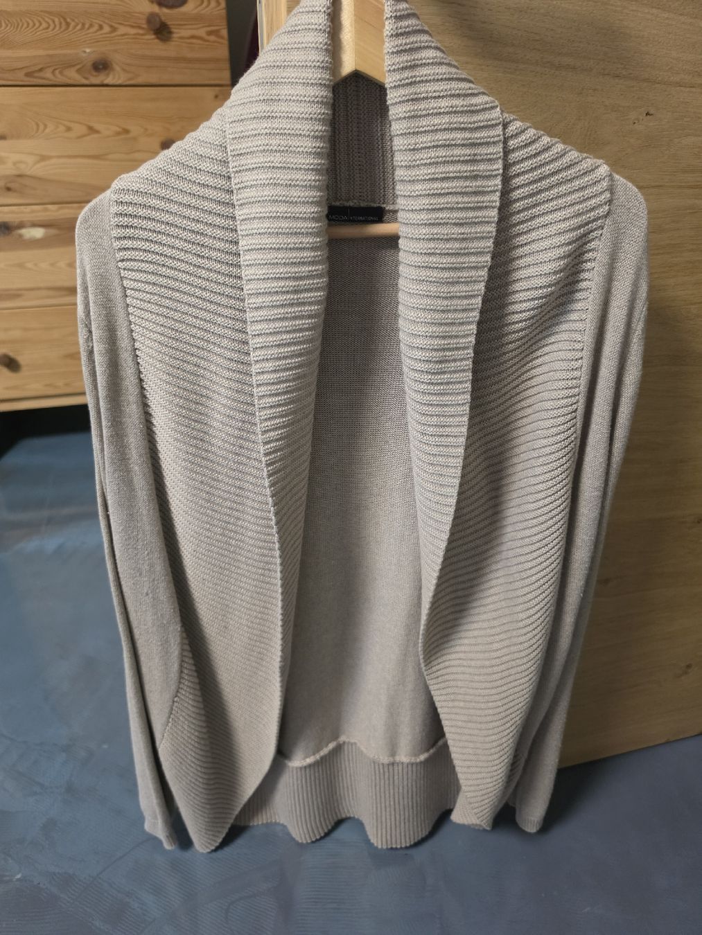 Vestes: Damen Strickjacke beige Grösse M – Neuf (Voir description) à Oberbipp par tori17 1
