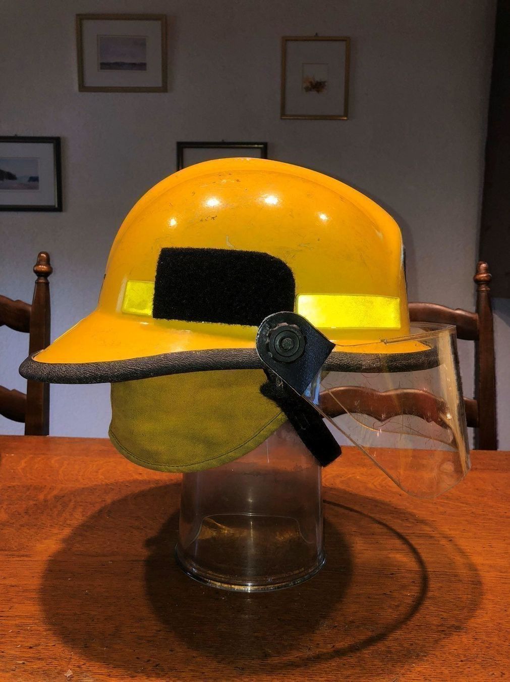 Pompieri: Casque de pompier Ottawa – Usato da Savièse venduto da Uu2 1