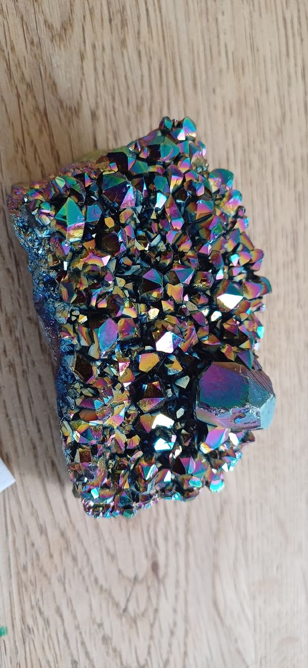 Pietre preziose: Aura Amenthist Cluster Regenbogen – Usato da Flawil venduto da Naphtali 3