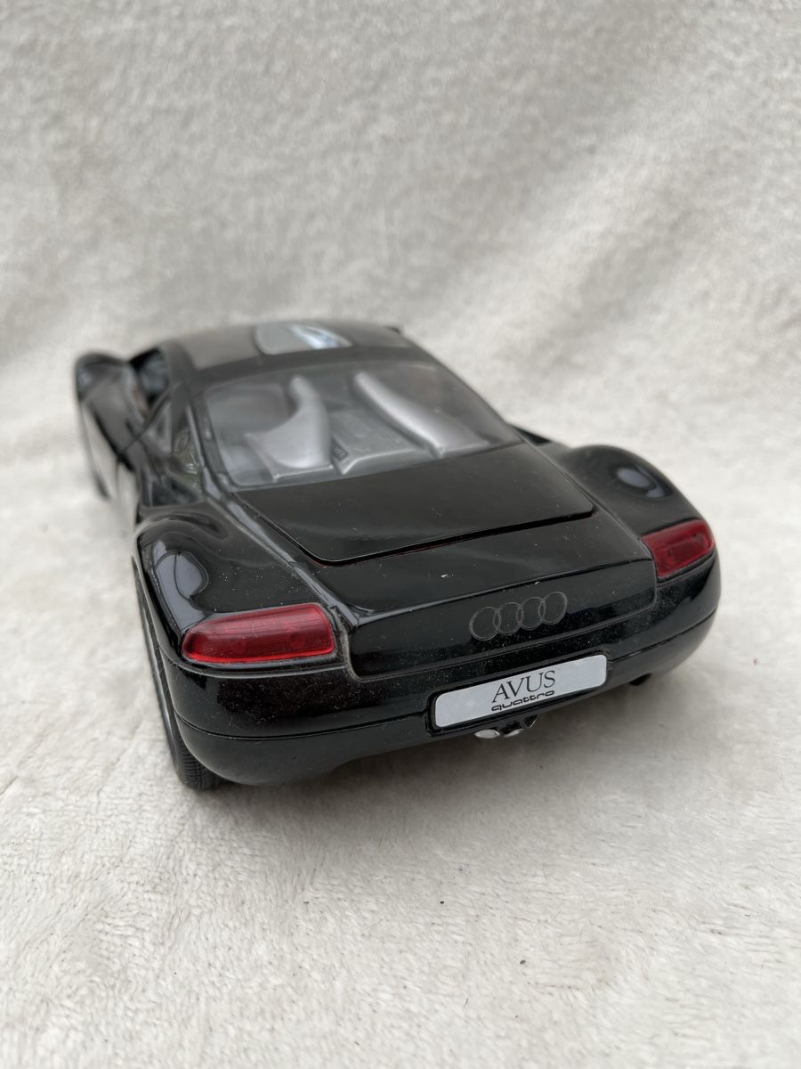 Audi Modellini d'auto: Audi Avus W12 1994 – Nuovo (secondo la descrizione) da Oberweningen venduto da mer_2yn9 1