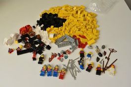 LEGO Ritter Konvolut 70er/80er: Burg 375 & 6039 Figuren