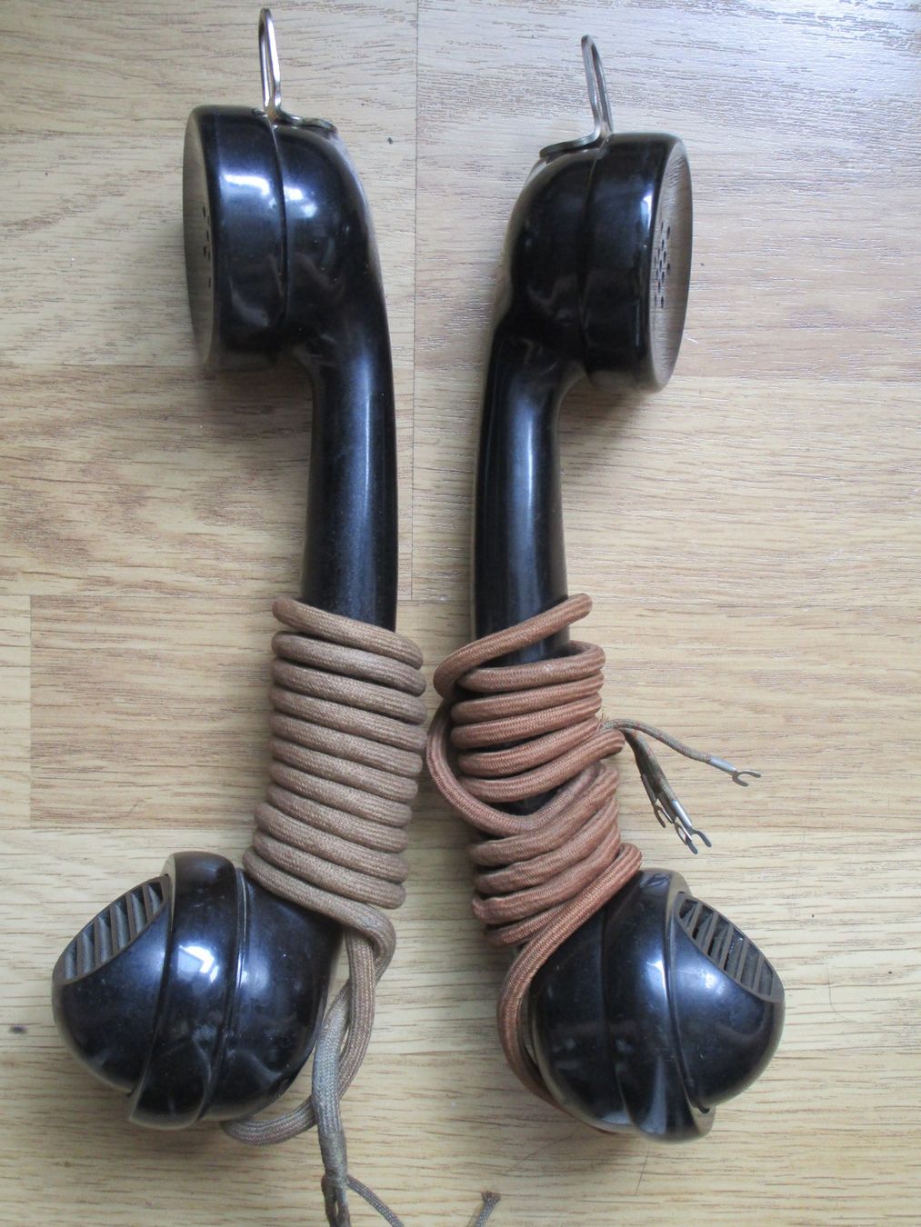 Téléphones: 2 antike Telefonhörer – D'occasion à Heimberg par Lupo57 1