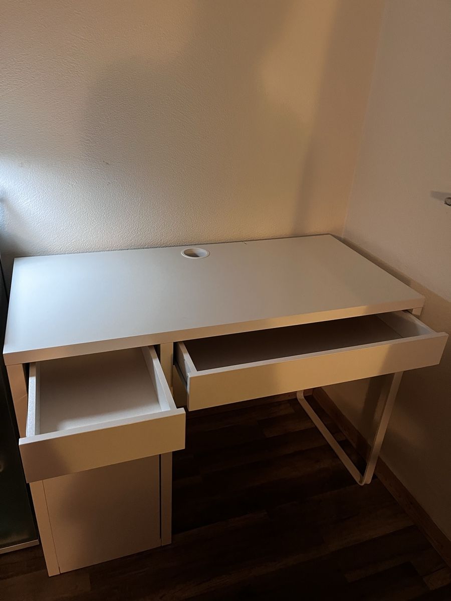 Schreibtische: Schreibtisch – Gebraucht aus Freienbach von moc_xn8y 2