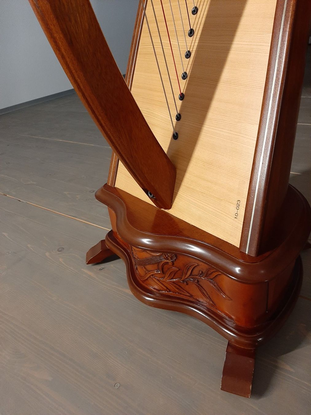 Strumenti musicali: Harfe Camac Jumbo 143 cm Mahagoni – Usato da Bazenheid venduto da derdelorean01 3