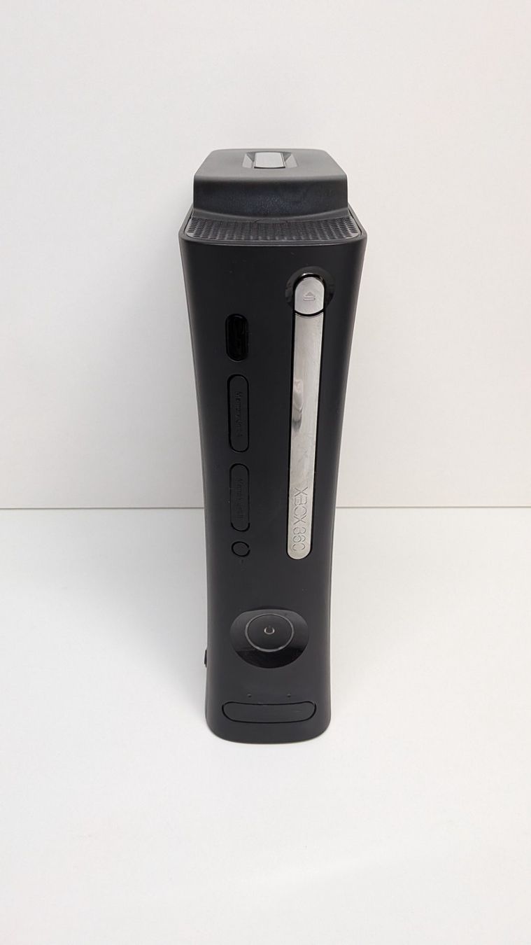 Microsoft Consoles: Microsoft Xbox 360 Elite mit 2 Controller – D'occasion à Menziken par mame18 4