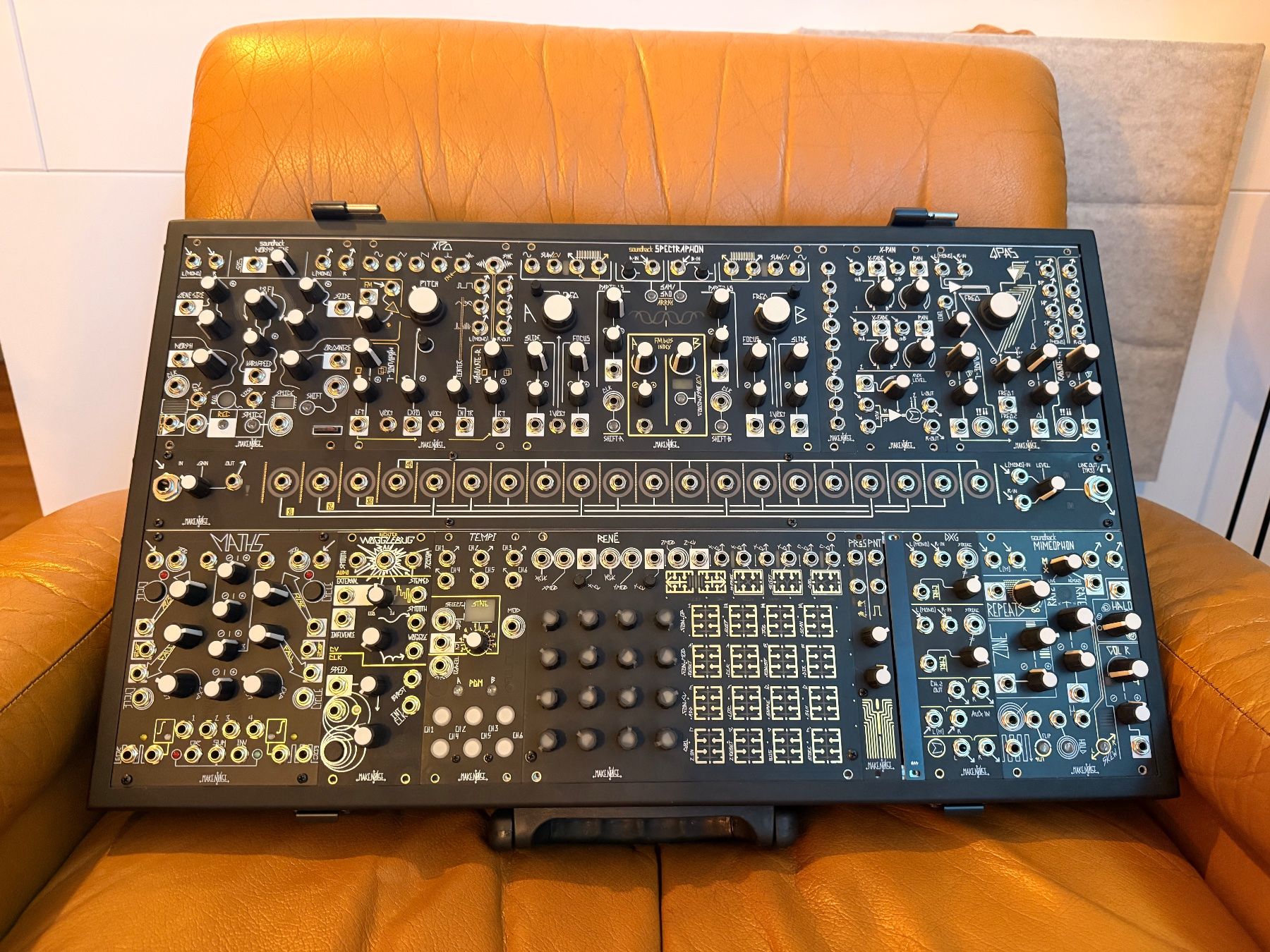 Strumenti musicali: Make Noise Eurorack System – Usato da Däniken SO venduto da saxophonnerd