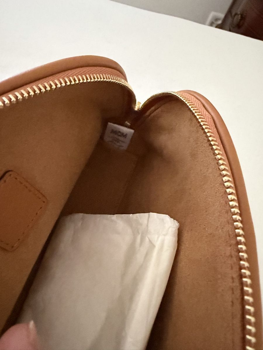 Mcm Kosmetikkoffer: MCM Necessaire "Aren" cognac – Neu und originalverpackt aus Allschwil von Figidindia 1