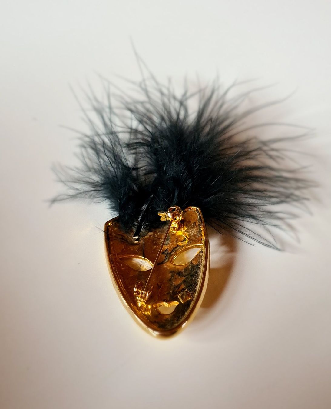 Spille & Fermagli: Modeschmuck Brosche Maske mit glitzernden Steinen – Usato da Frauenfeld venduto da Purzli 2