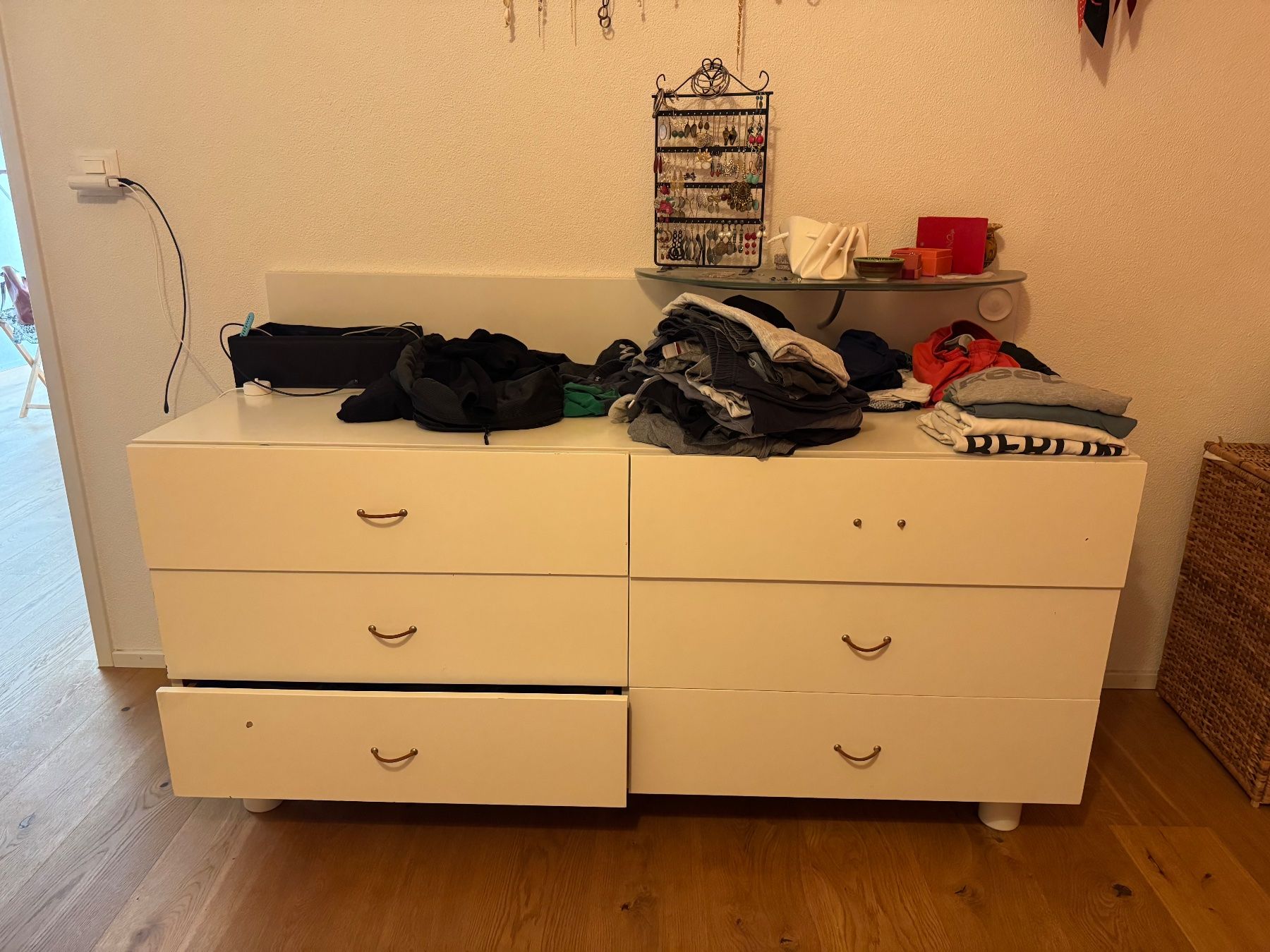 Betten: Letto completo con comodini e cassettiera e armadio – Gebraucht aus Affoltern am Albis von Veretta 4