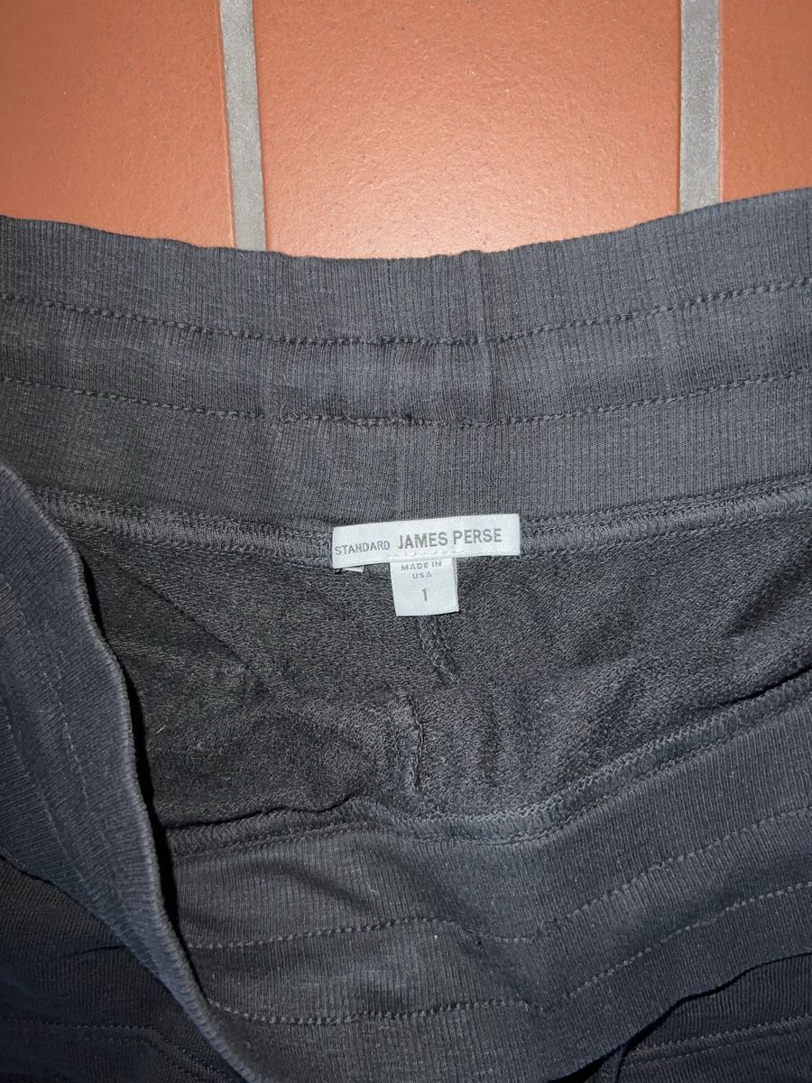 Pantalons: James Perse Shorts Gr.1 – D'occasion à zürich par kira.jj 1