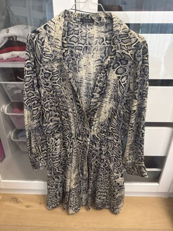 Kleid ZARA Schlangenmuster Grösse L guter Zustand