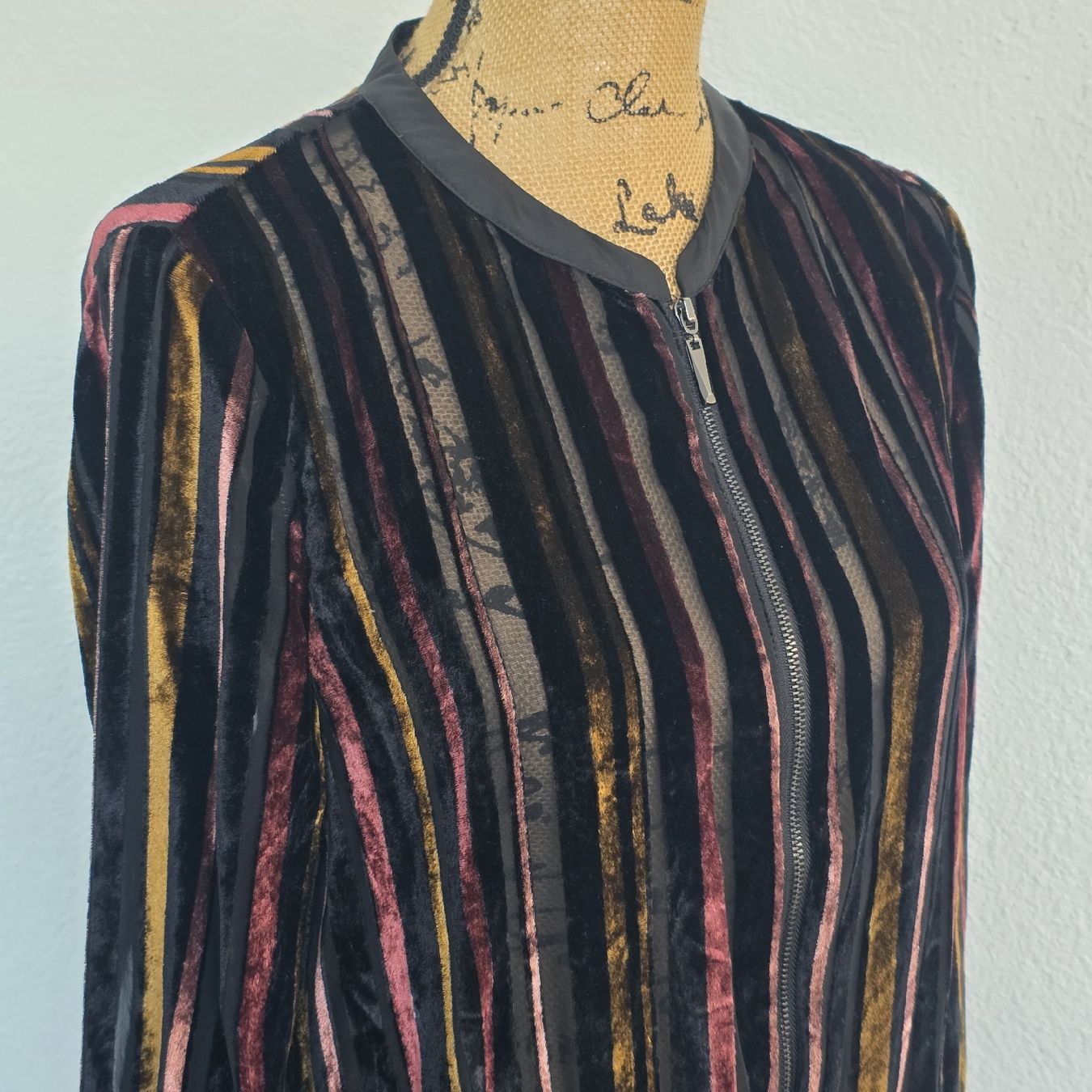Giacche: Wunderschöne Samt Jacke, Gr. 38, – Usato da Rheinsulz venduto da Gilea 5