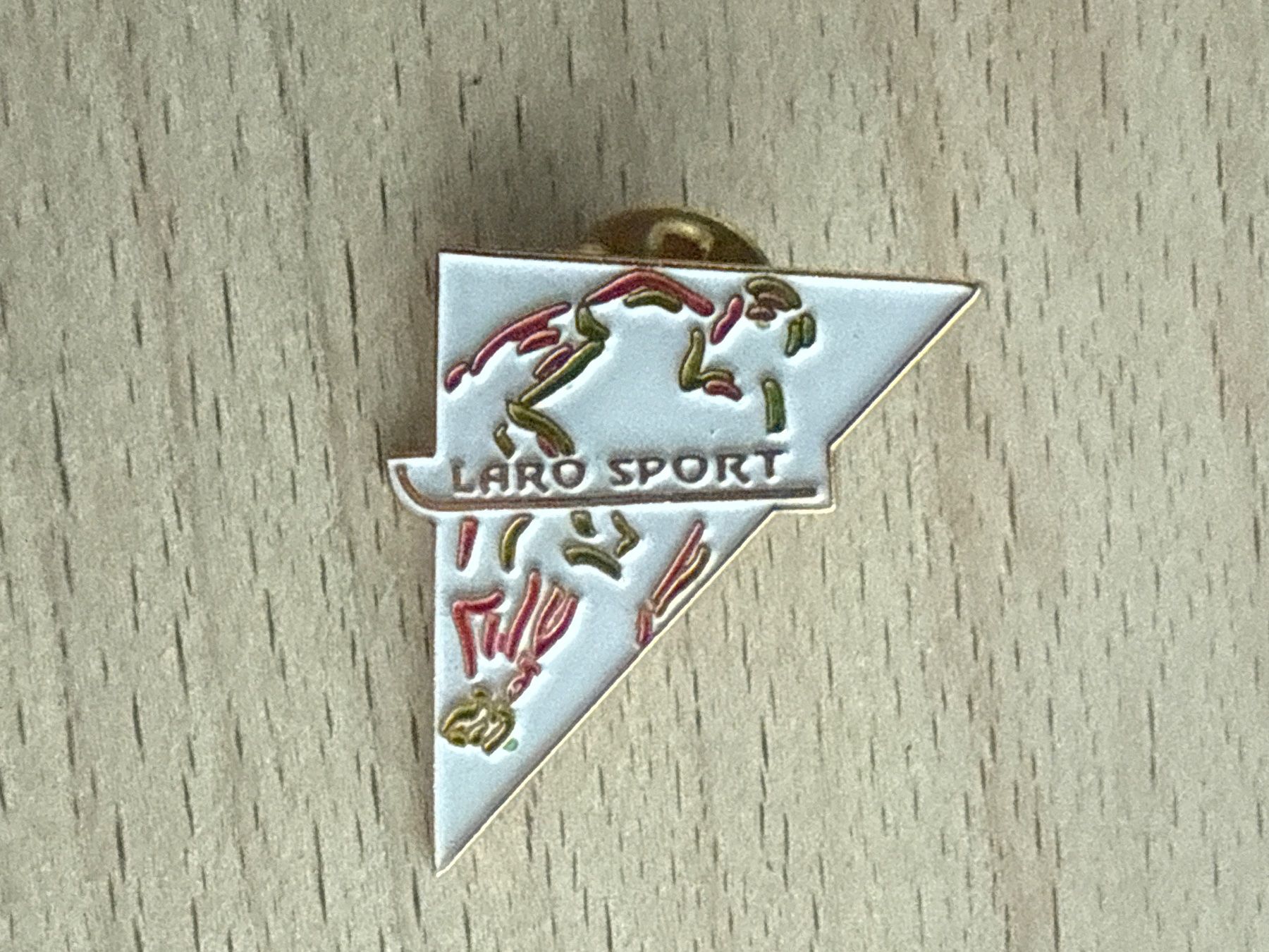 Plaketten & Abzeichen: Pin LARO SPORT – Gebraucht aus Glattbrugg von Schweigmatt
