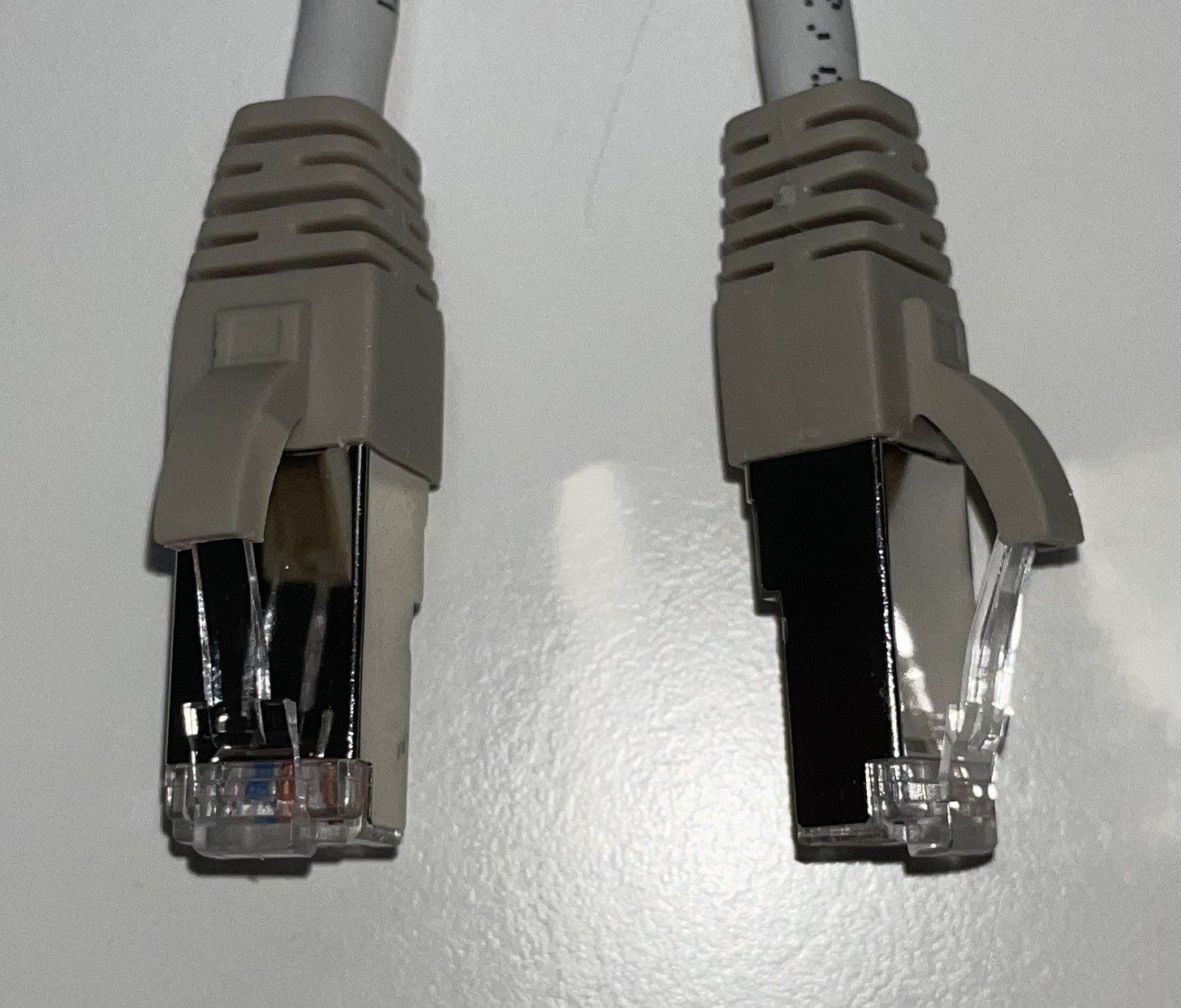 Câbles: Ethernet Kabel 2.4m – D'occasion à Cham par fiopel 1