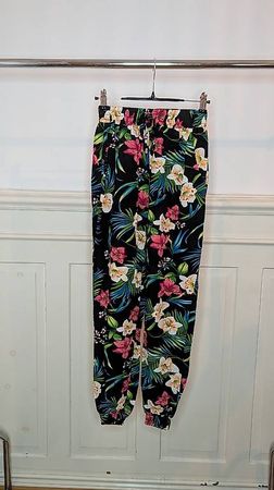 Chicorée Blumenhose Tropical Viskose Gr. XS
