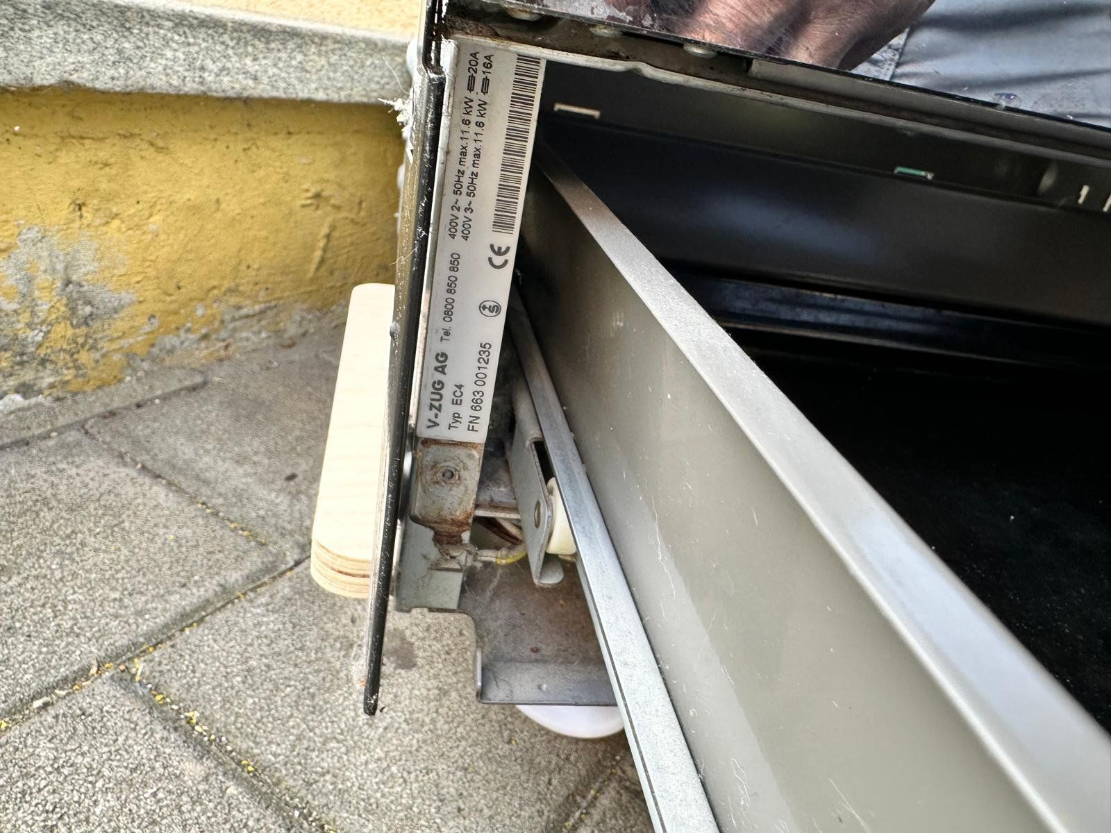 V-Zug Forni: Backofen mit Glaskeramik V-ZUG – Usato da Spreitenbach venduto da Space_X 6