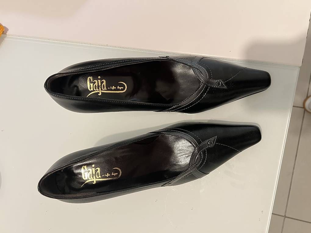 Scarpe da donna: Décolleté da donna nr 37 – Nuovo e nell'imballaggio originale da Vacallo venduto da cri_h27b 1