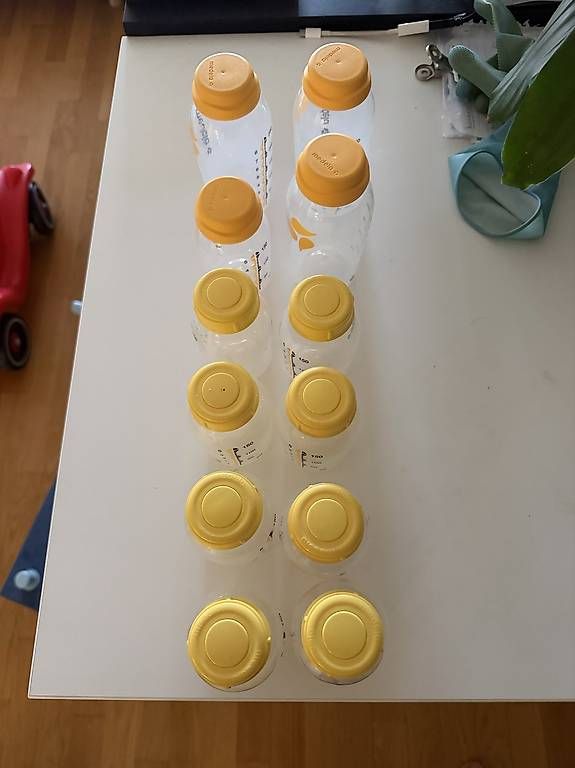 Repas pour bébés: Medela Milchflaschen Set – D'occasion à Zürich par Fabo1988 1