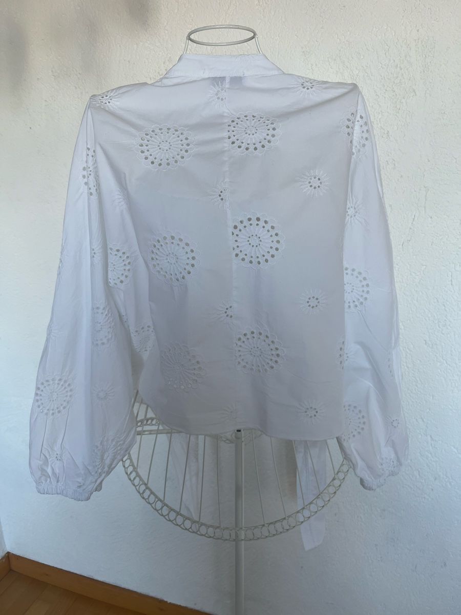 Blusen: Sommerbluse  bestickt . Made in Italien – Gebraucht aus Rorschacherberg von Artmaru 6