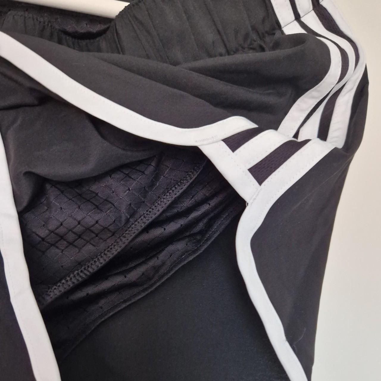 Adidas Hosen: Kurze Adidas Sporthose – Gebraucht aus Dübendorf von bia_j2zg 1