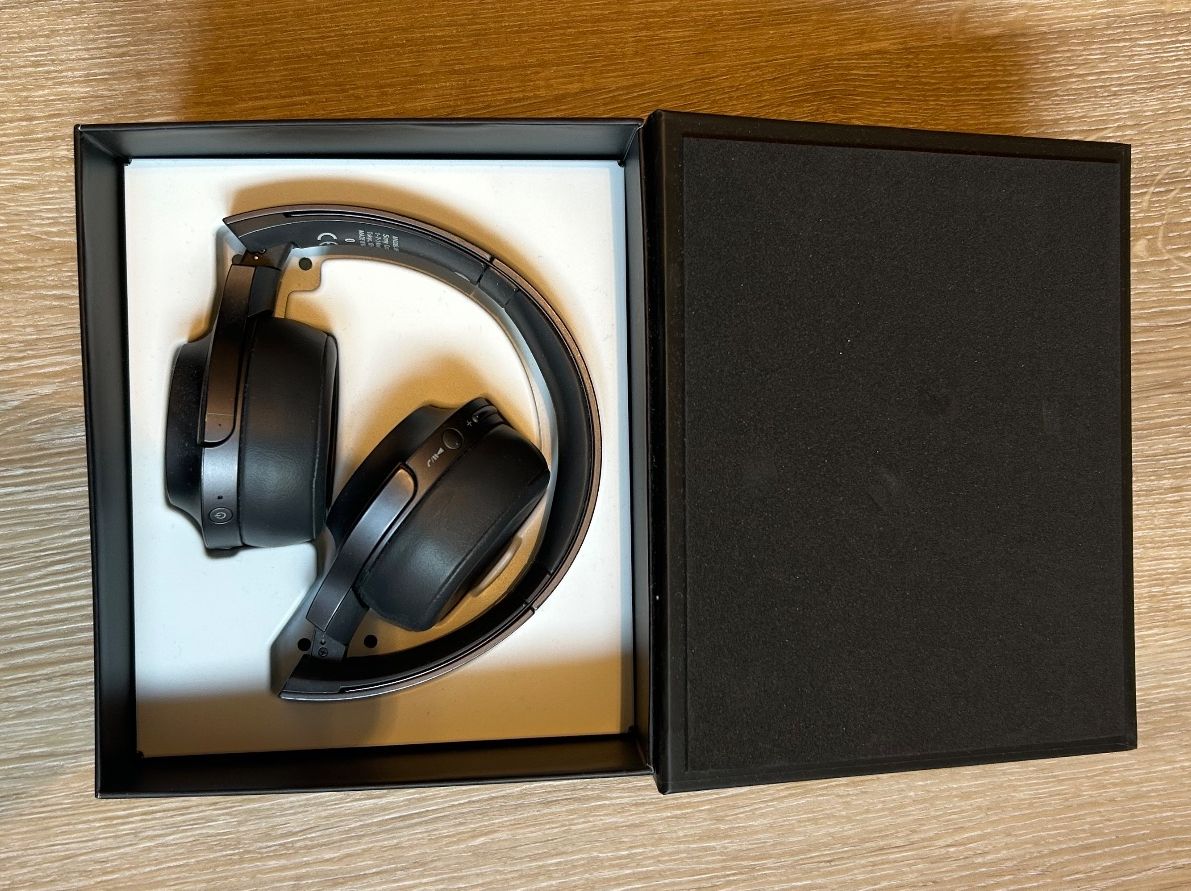 Sony Cuffie: Sony Kopfhörer WH-H800, Wireless, grau – Nuovo e nell'imballaggio originale da Mörschwil venduto da M123321