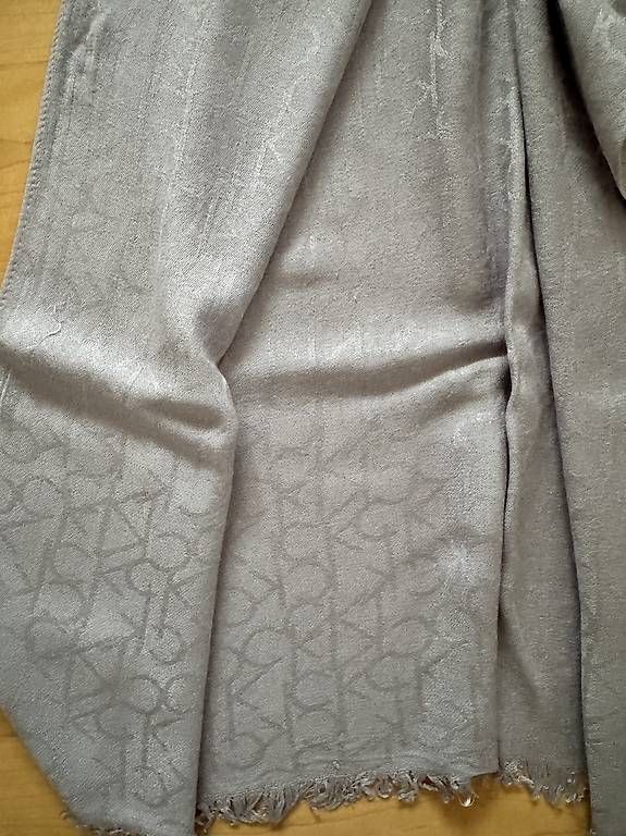 Foulards & écharpes: Calvin Klein light scarf  – D'occasion à Affoltern am Albis par mat_vrk7 1