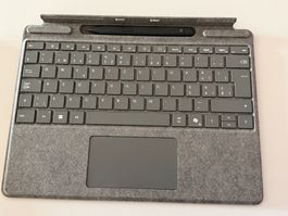 Microsoft Surface Pro 11 Keyboard (CH) mit Slim Pen