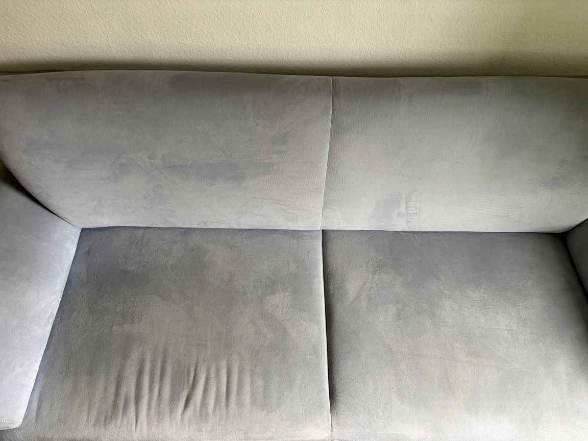Sofas: hellblaues 2er Sofa, gebrauchter Zustand – Gebraucht aus Bülach von kyr_kb39 1