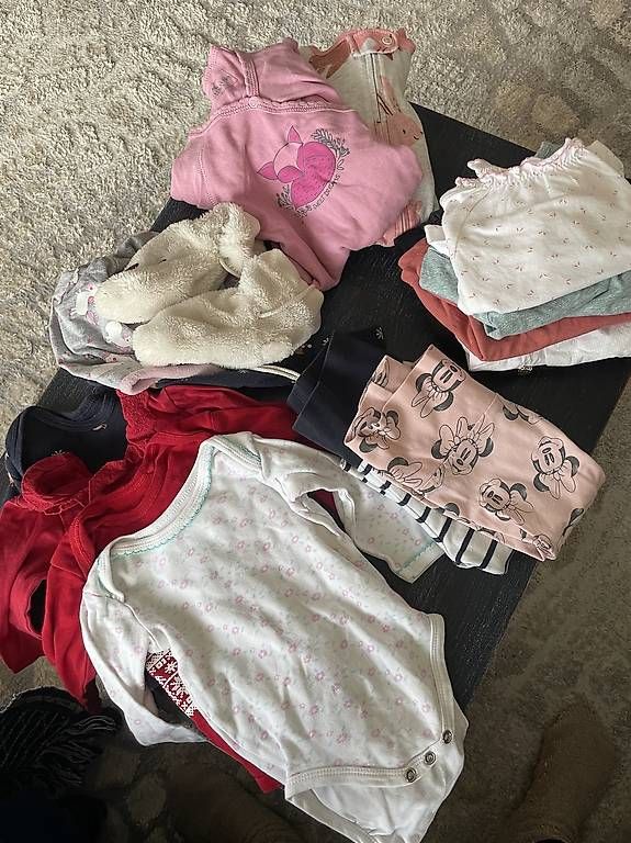 Lotti & Set di vestiti: Kleiderpaket Gr 62 – Usato da Zürich venduto da Brooke