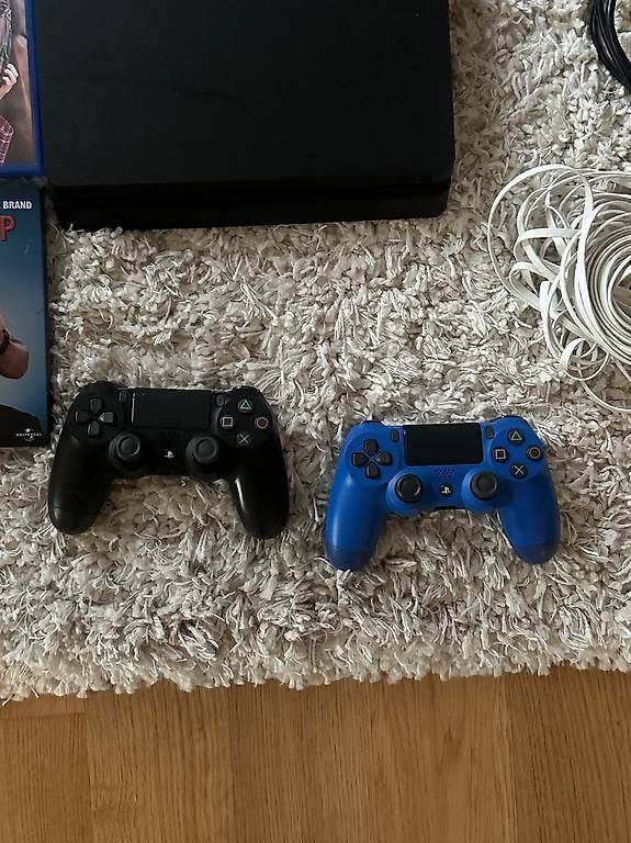Sony Consoles: Playstation 4, PS4 – D'occasion à Zürich par shana.gisler 2