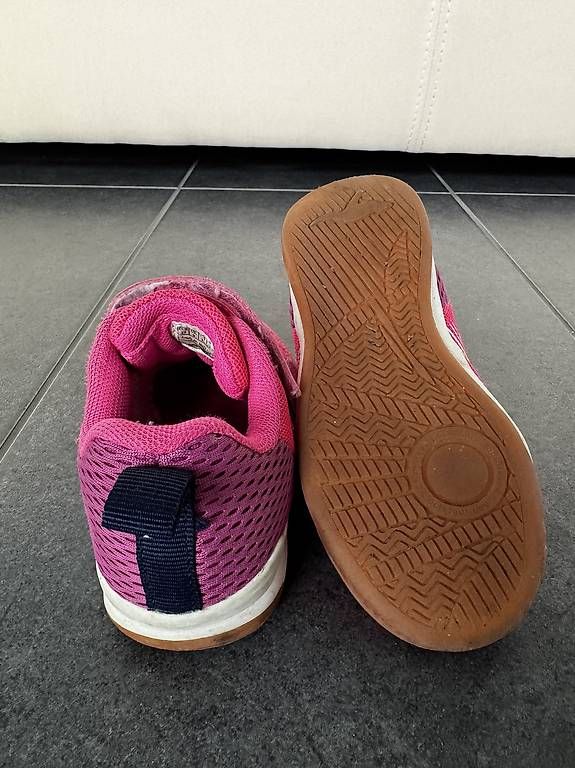 Chaussures filles: Sneaker Gr. 27 – D'occasion à Ottenbach par bienemaja010 1